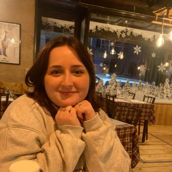 Babysitter in Roches-Prémarie-Andillé: Alexine