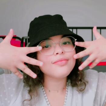 Babysitter in Brussels: Abir