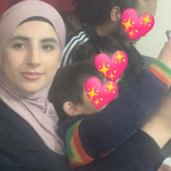 Babysitter in Luton: Lema