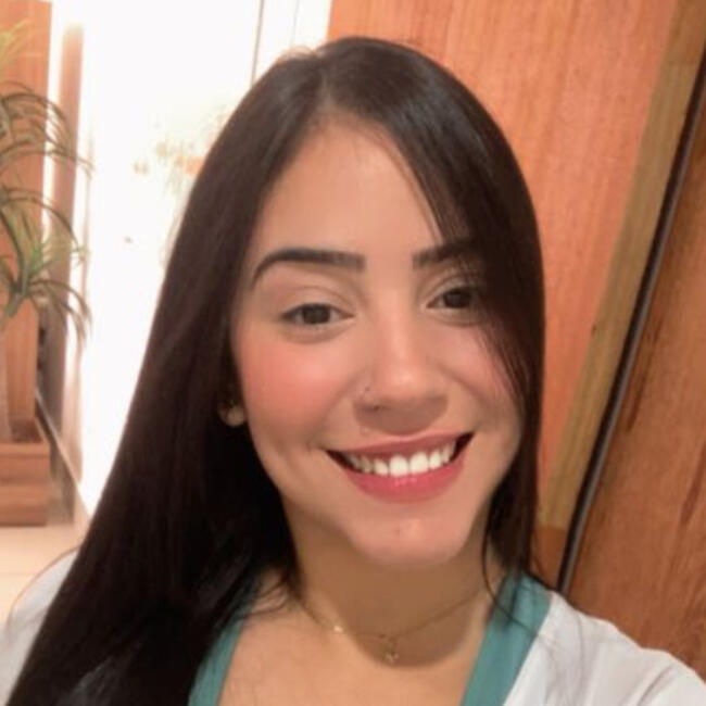 Babysitter in Governador Valadares: Yve