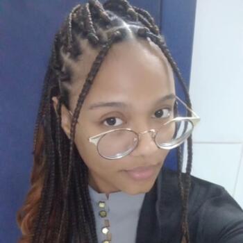 Babysitter in Ibirité: Rafaela Duarte