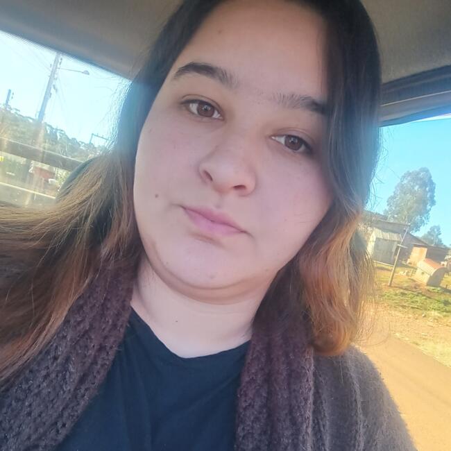 Babysitter in Caçador: Camila