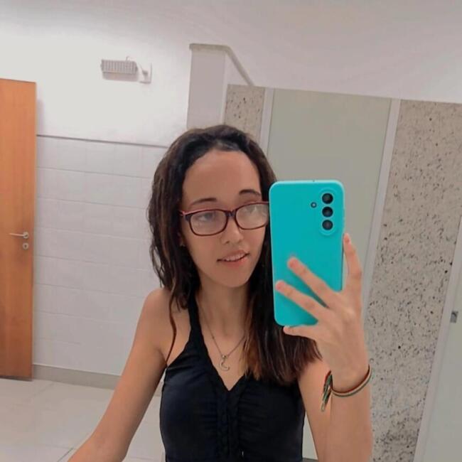 Babysitter in Marília: Sara