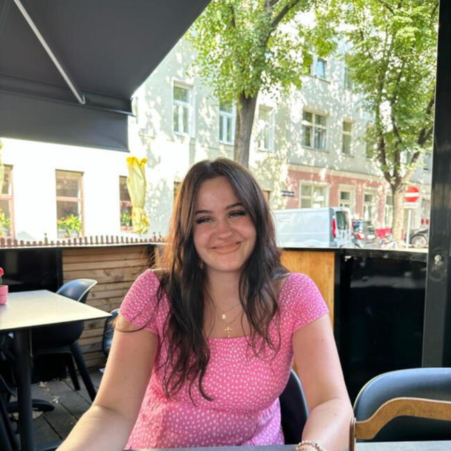 Babysitter in Vienna: Lilly