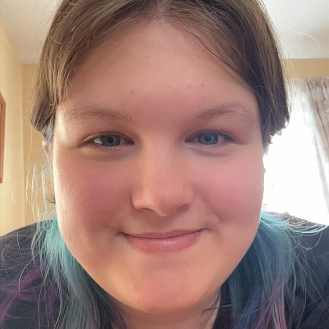 Baby-sitter in Hamilton: Emily