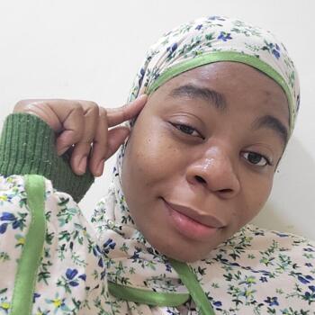 مربية أطفال في الوكرة: Ramla