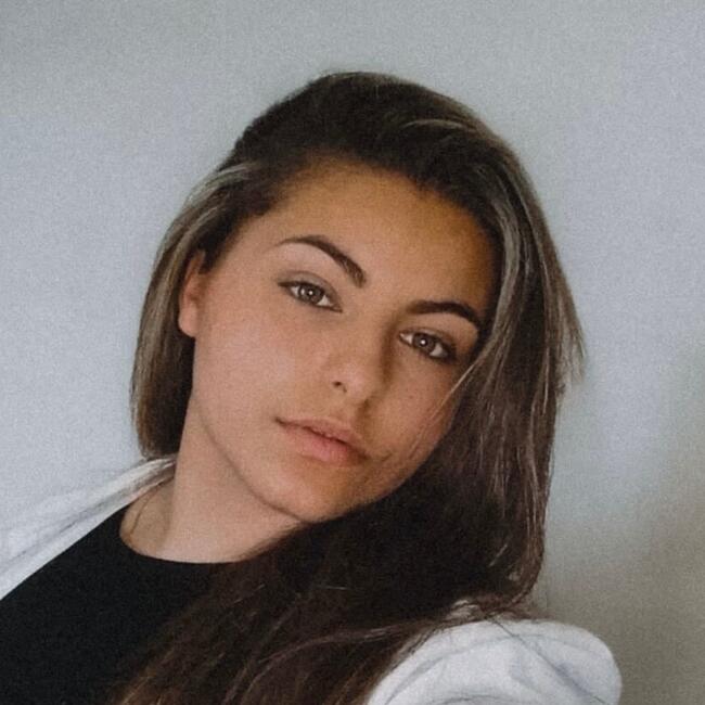 Childminder in Valbom: Ânia