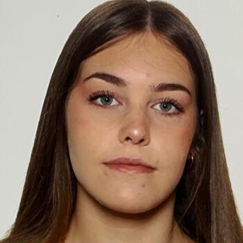 Babysitter in Vitoria-Gasteiz: Clara