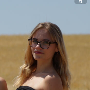 Niñera en Pécs: Laura