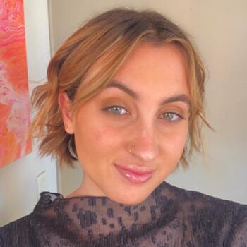 Babysitter in Sunshine Coast: Niamh Dent