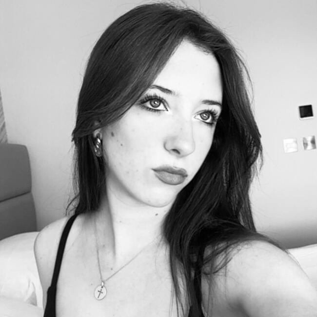 Babysitter in Cergy: Ines