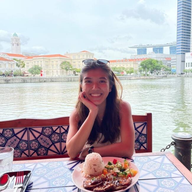 Babysitter in Singapore: Natalie