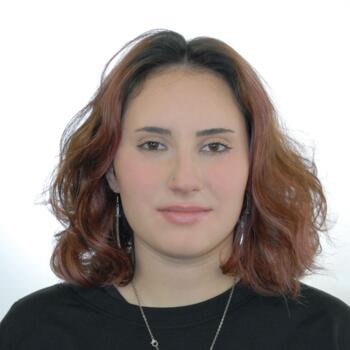 Babysitter Καματερό: HELEN