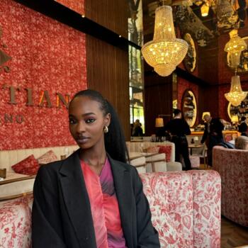 Babysitter Aat: Sarah