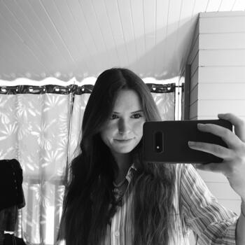 Babysitter in Pessac: Flavie