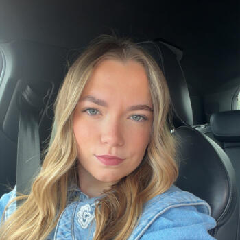 Nanny in Harlow: Mia