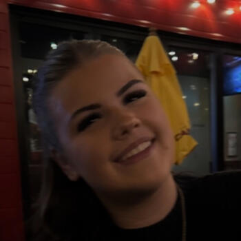 Babysitter in Oshawa: Jewelianna