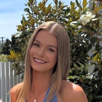Babysitter Canberra: Ally