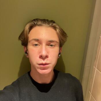 Babysitter in Amiens: Noah