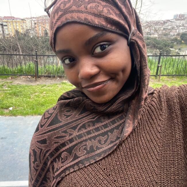 Babysitter in Istanbul: Hanifah