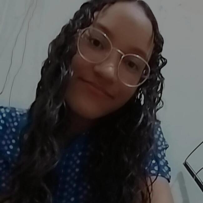 Emprego de babá em Santa Luzia: Analice