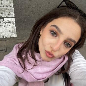 Babysitter in Athens: Nefeli