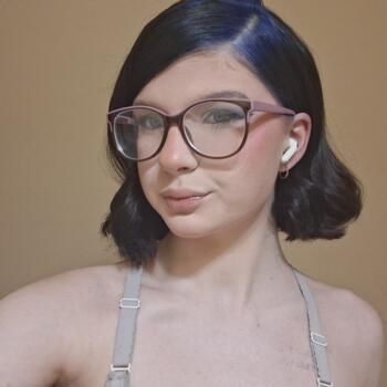 Babysitter in Portland: Emmellia