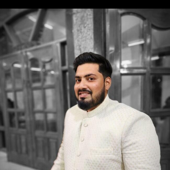 हैदराबाद में बेबीसिटिंग की नौकरी: Baseema