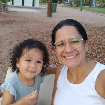 Trabalhos de nanny em São José dos Campos: emprego de babá Cristiane