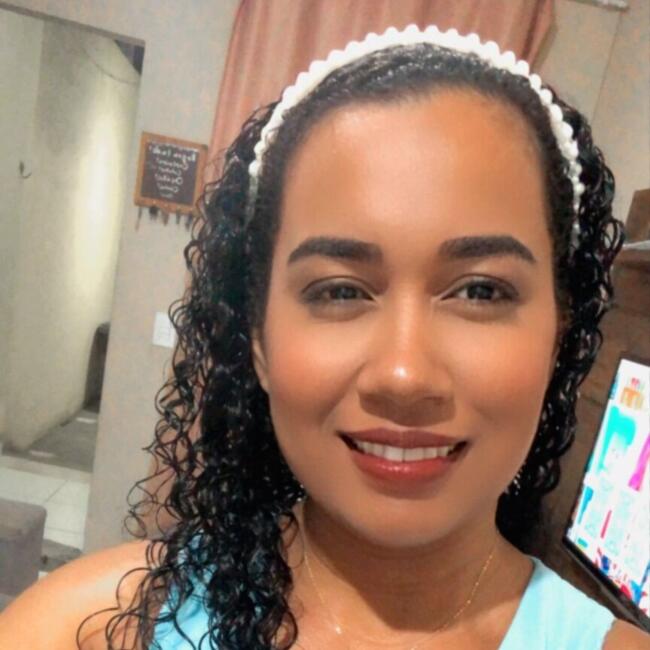 Babá em Santa Cruz do Capibaribe: Priscila