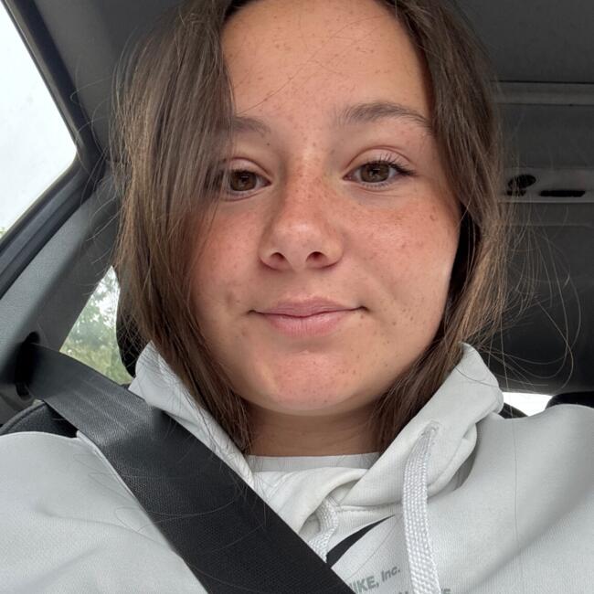 Babysitter in Mayenne: Lea