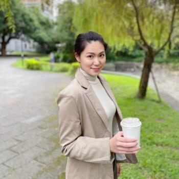 Babysitter in Singapore: Annie