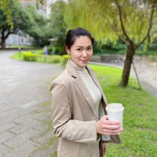 Babysitter in Singapore: Annie