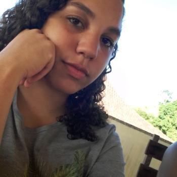 Babysitter Vila Velha: Layani