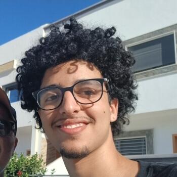 Babysitter in Calais: Adam