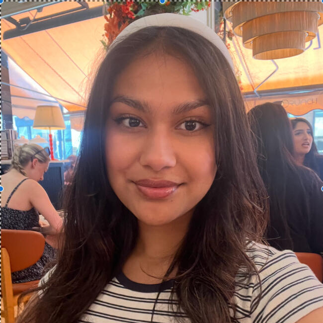 Babysitter in Woodford Green: Saira