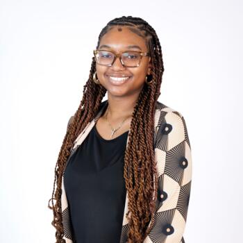 Babysitter in Providence: Lawana