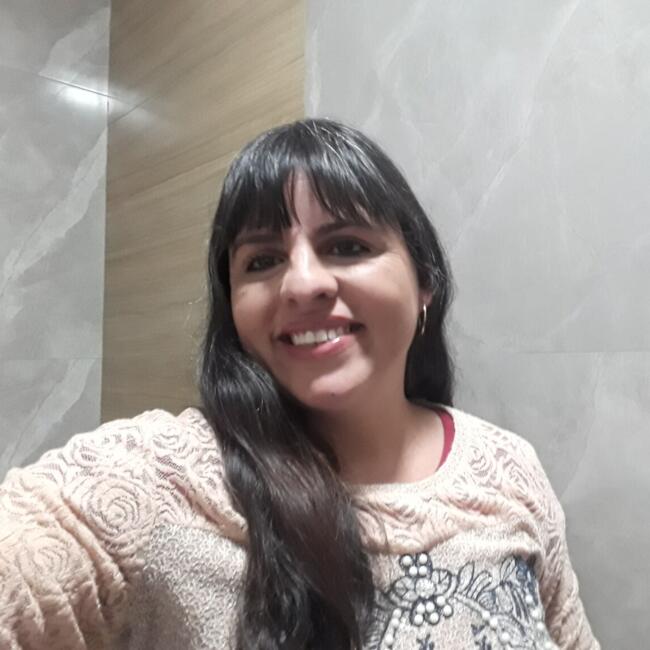 Babysitter in Piracaia: Rose