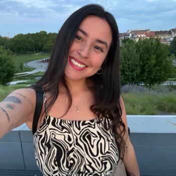 Babysitter in Budapest: Kimberli