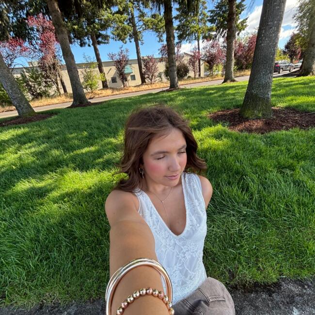 Babysitter in Grants Pass: Maisie