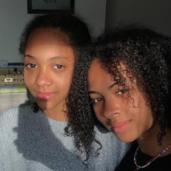 Baby-sitter in Annecy: Cellia