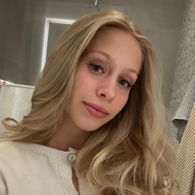 Babysitter in Luxembourg: Eva