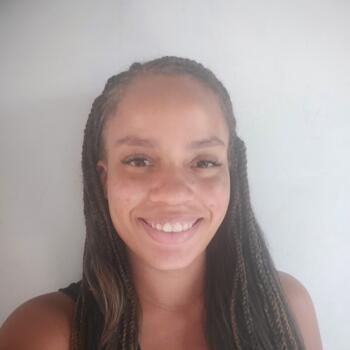 Babysitter in Belford Roxo: Brenda