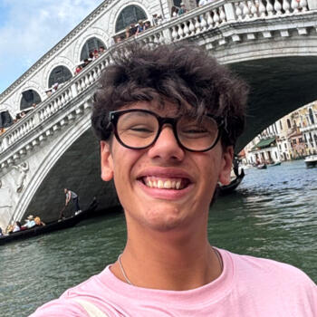 Babysitter em Oeiras: Santiago