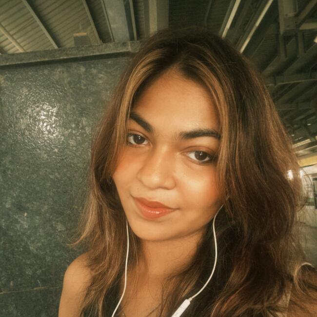 Babysitter in Mumbai: Khyati