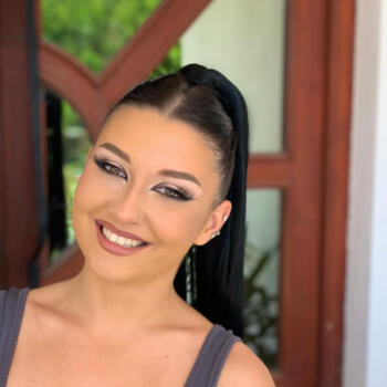 Babysitter Oyonnax: Jovana