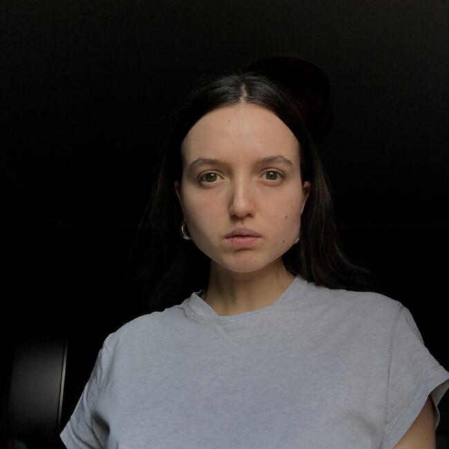 Babysitter in Paris: Nina