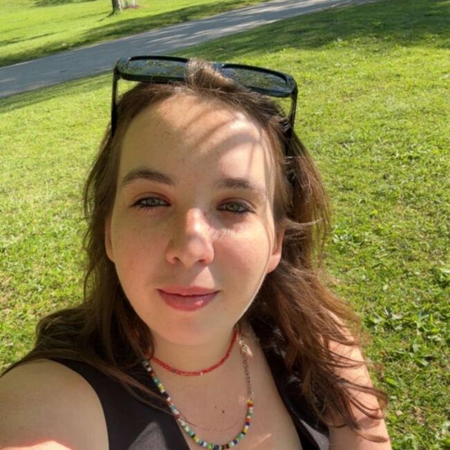 Babysitter in Juilly: Juliette