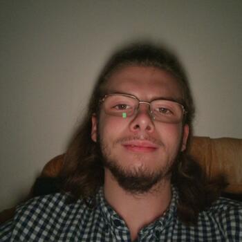 Babysitter in Northampton: Alex