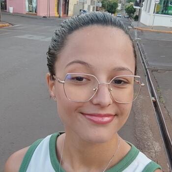 Babysitter Sertãozinho: Beatriz Camargo Salerno